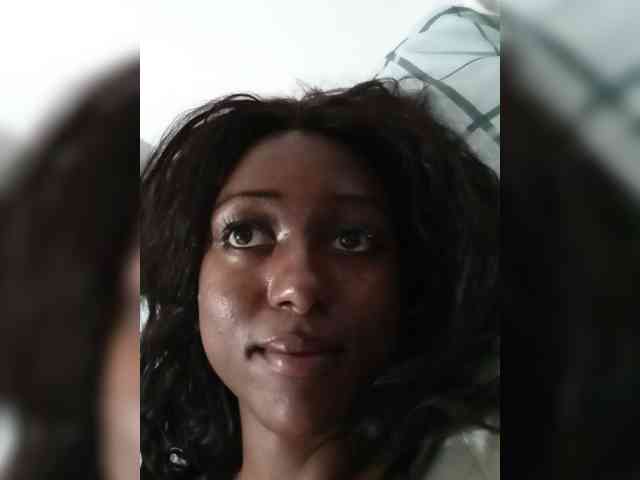 Model: Hunnybee