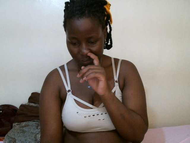 Juicyberry254 live cam on BongaCams