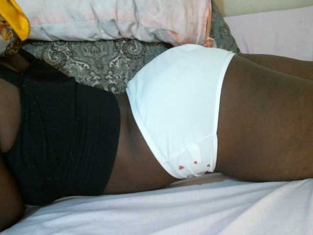 Juicyberry254 live cam on BongaCams