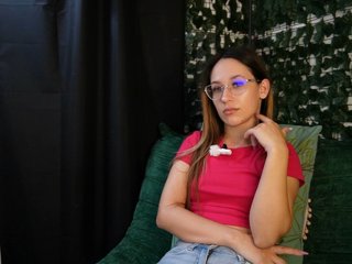 NicoleIris Porn Show