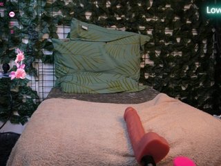 NicoleIris Porn Show