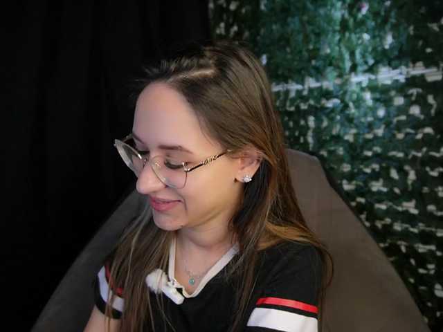 NicoleIris live webcam show