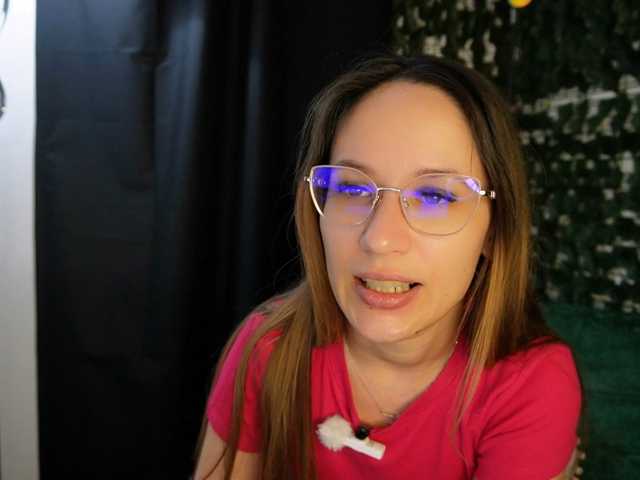 NicoleIris live cam on BongaCams