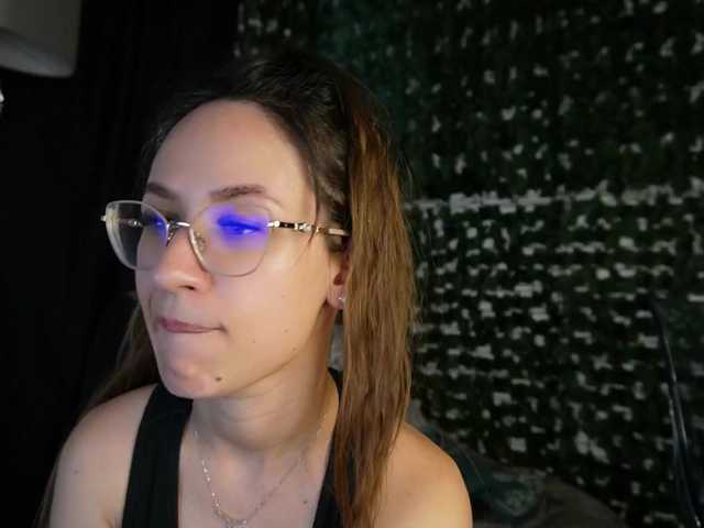 NicoleIris live cam on BongaCams