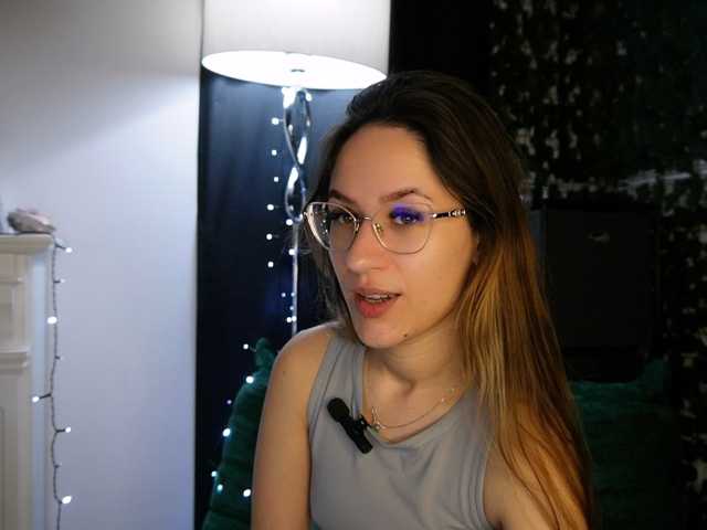 NicoleIris live cam on BongaCams
