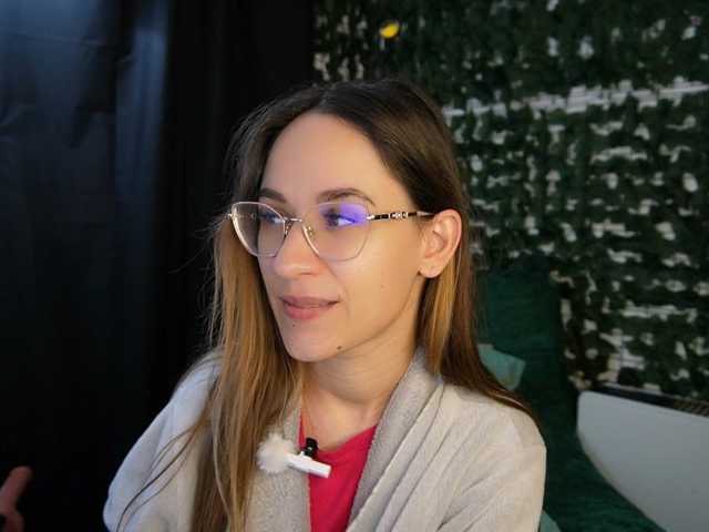 NicoleIris live cam on BongaCams