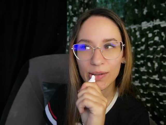 NicoleIris live webcam show