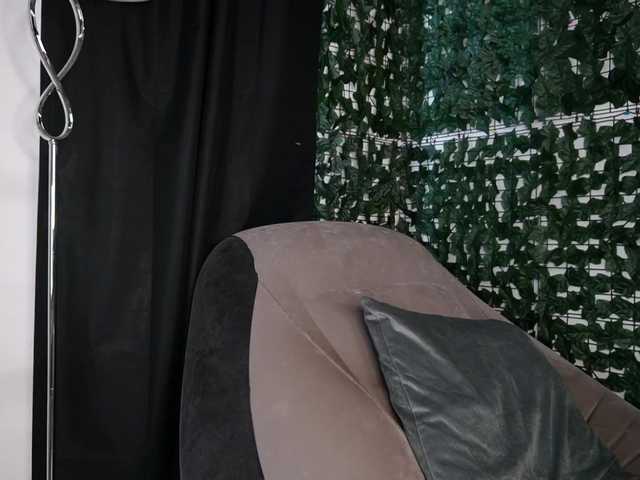 NicoleIris live cam on BongaCams