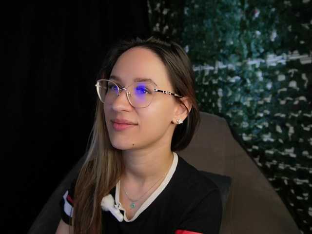 NicoleIris live webcam show