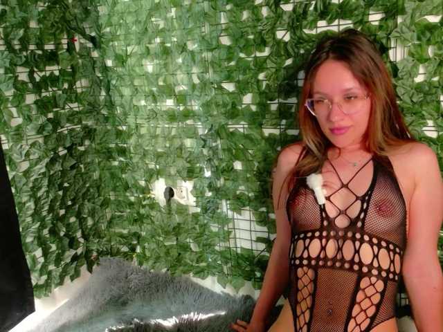 NicoleIris live cam on BongaCams