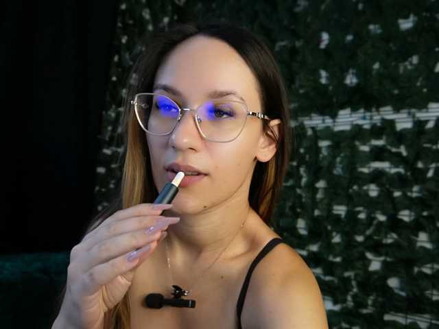 NicoleIris live cam on BongaCams