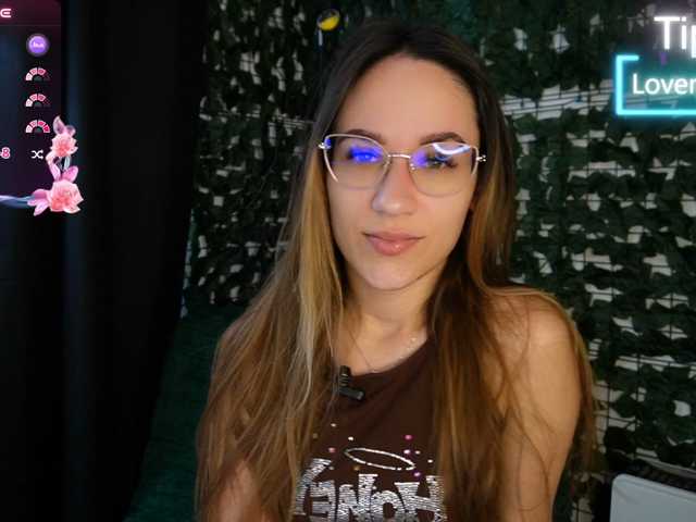 NicoleIris live cam on BongaCams