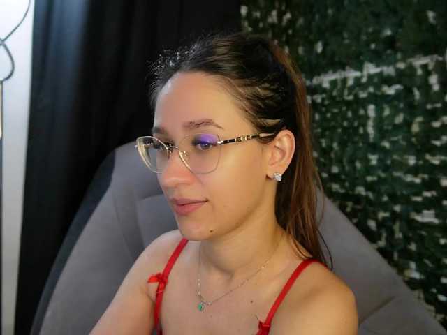 nicoleiris live sex show