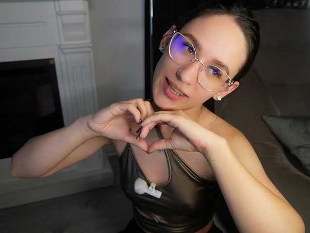 NicoleIris live webcam show