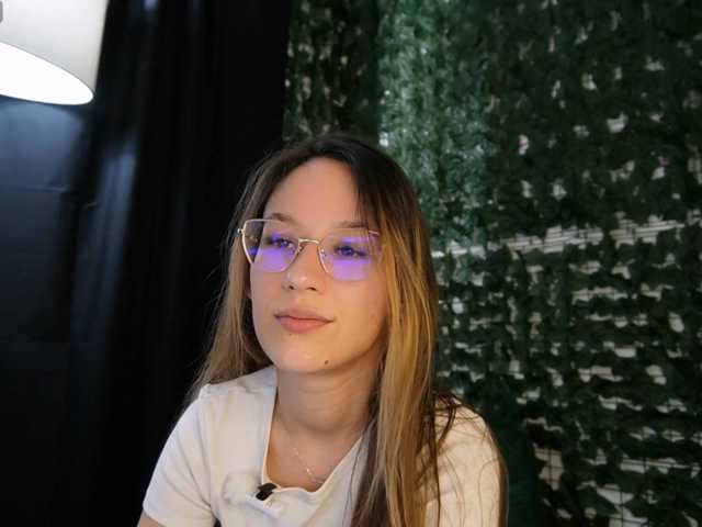 NicoleIris live cam on BongaCams