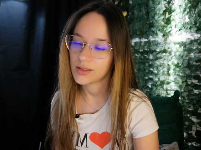 NicoleIris live cam on BongaCams