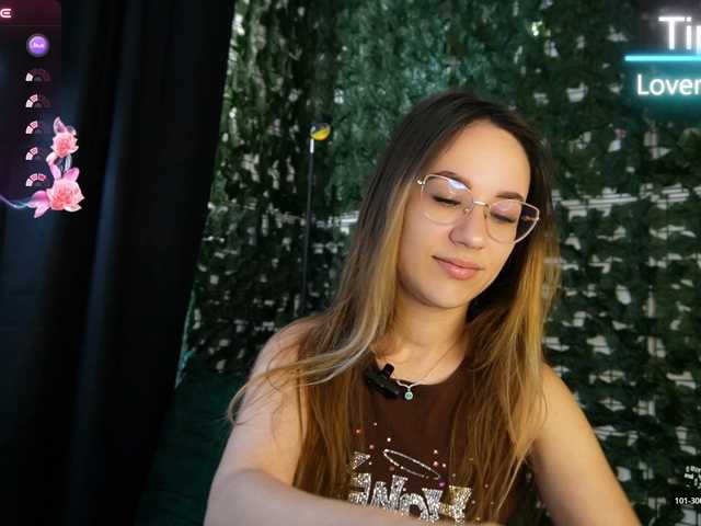 NicoleIris live cam on BongaCams