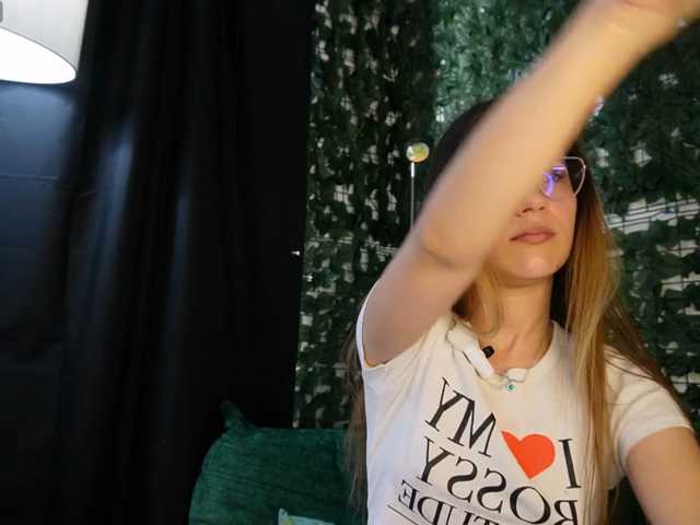 NicoleIris live cam on BongaCams