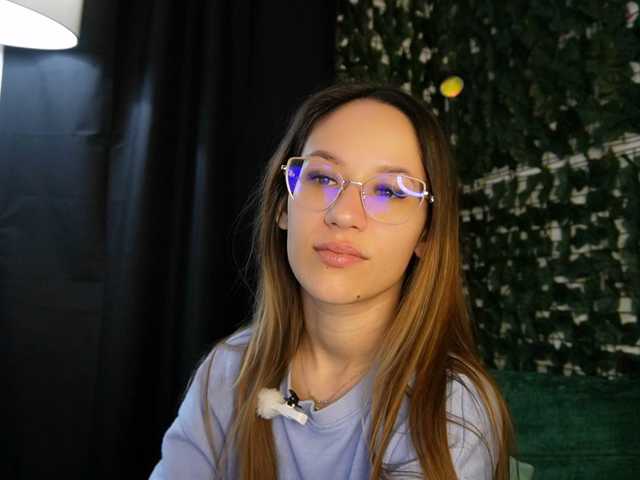 NicoleIris live cam on BongaCams