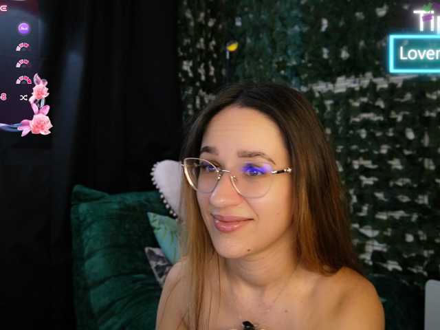 NicoleIris live cam on BongaCams