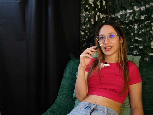 NicoleIris live cam on BongaCams