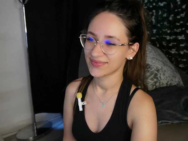 NicoleIris live cam on BongaCams