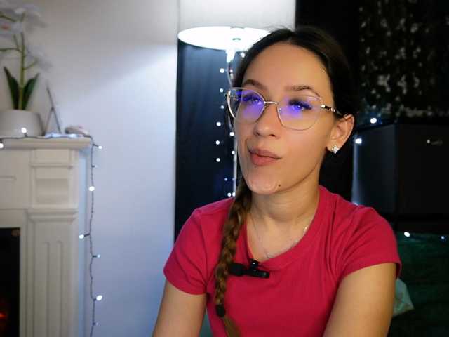 NicoleIris live cam on BongaCams