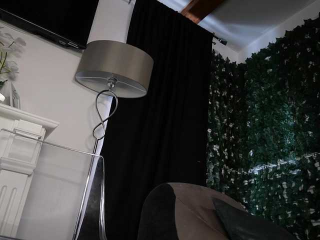 NicoleIris live webcam show
