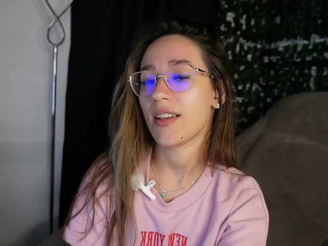 NicoleIris live cam on BongaCams
