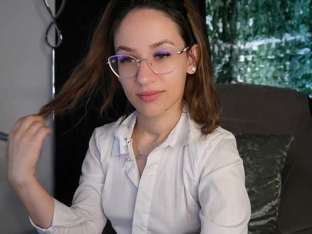 NicoleIris live cam on BongaCams