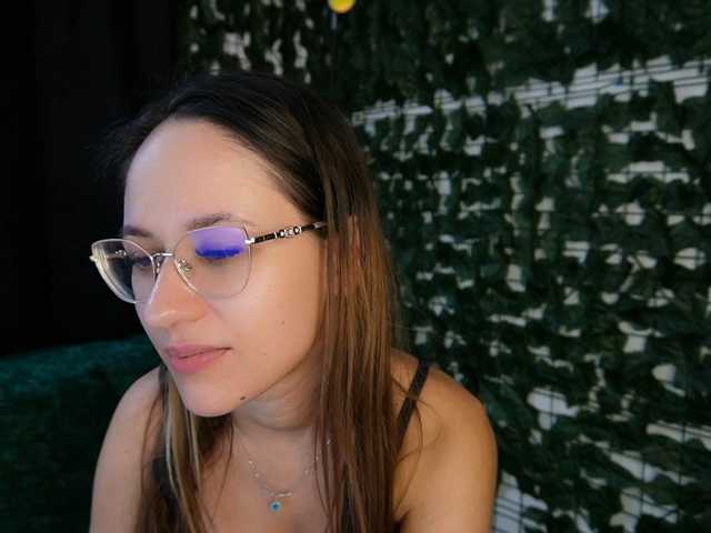 NicoleIris live cam on BongaCams