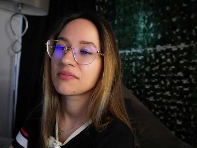 NicoleIris live webcam show