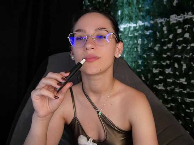 NicoleIris live webcam show