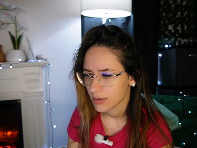 NicoleIris live cam on BongaCams