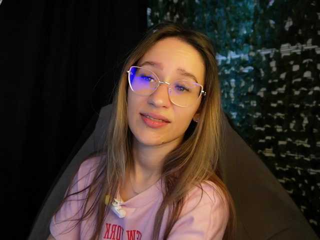 NicoleIris live cam on BongaCams