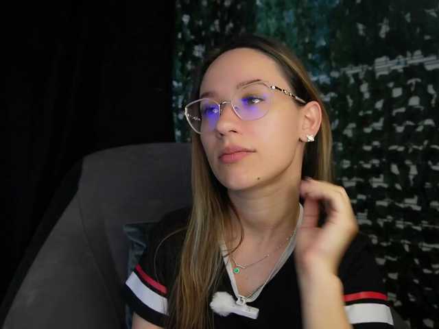 nicoleiris live sex show