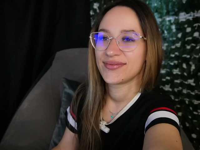 NicoleIris live webcam show