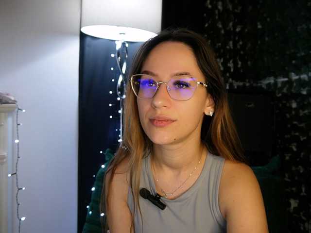 NicoleIris live cam on BongaCams