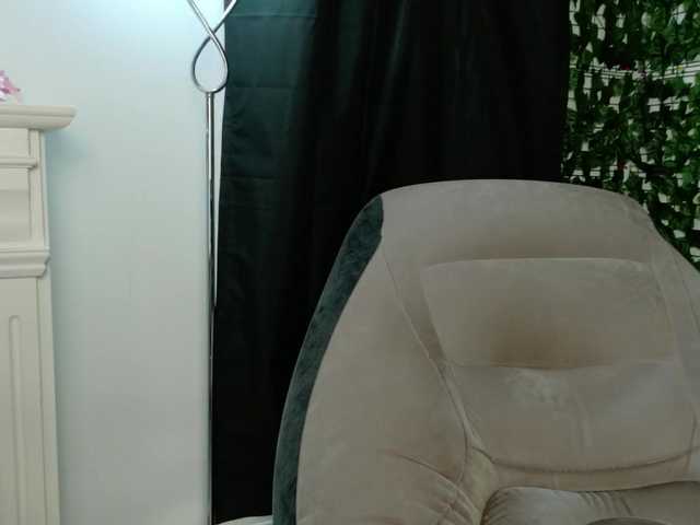 NicoleIris live cam on BongaCams