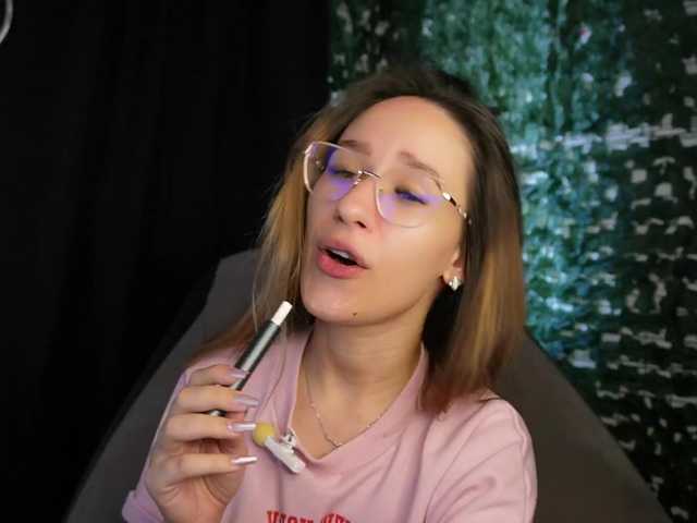 NicoleIris live cam on BongaCams