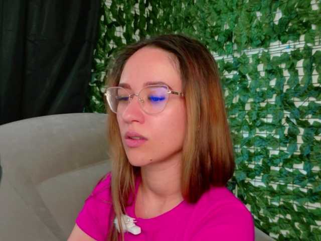 NicoleIris live cam on BongaCams