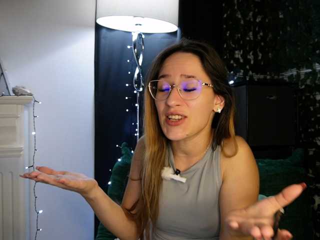 NicoleIris live cam on BongaCams
