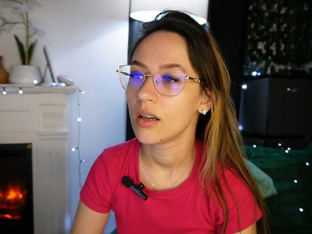 NicoleIris live cam on BongaCams
