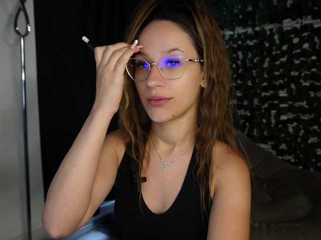 NicoleIris live cam on BongaCams