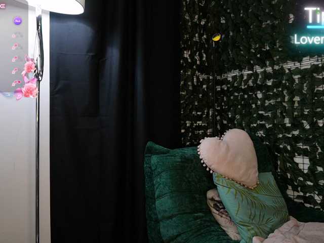 NicoleIris live cam on BongaCams