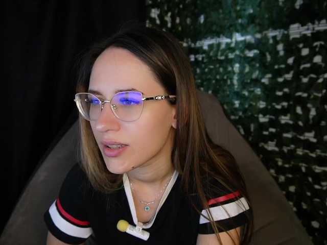 NicoleIris live webcam show