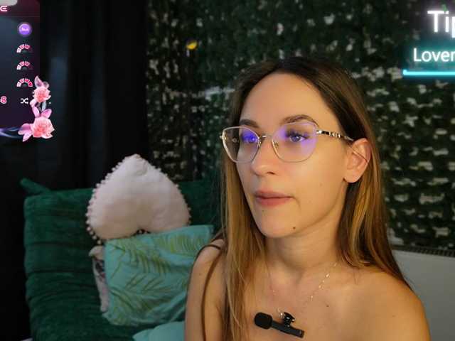 NicoleIris live cam on BongaCams