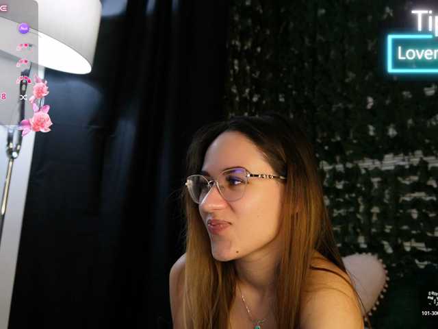 NicoleIris live cam on BongaCams