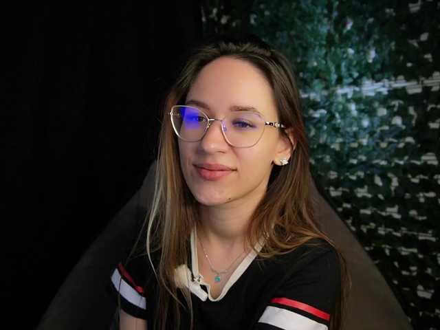 NicoleIris live webcam show
