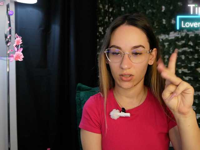 NicoleIris live cam on BongaCams